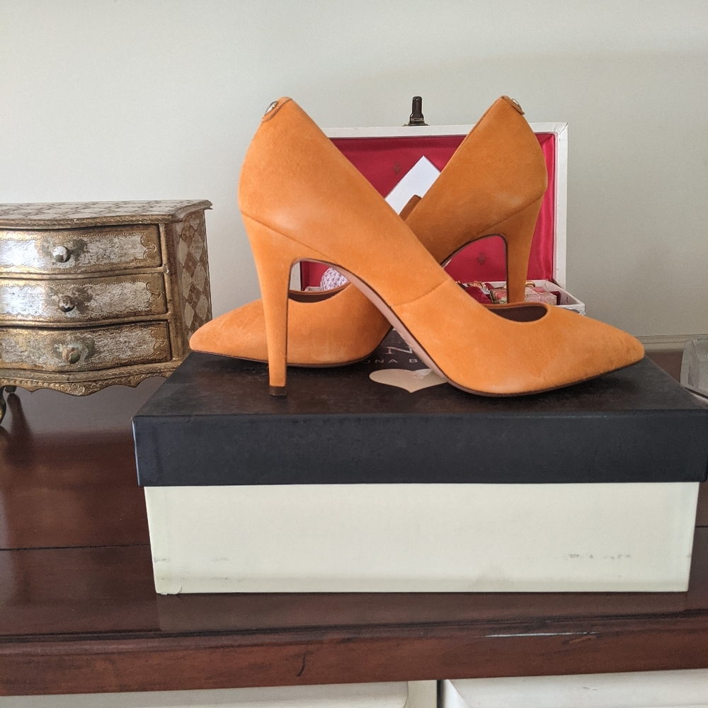 TWIN-SET Suede Orange Heels Shoes NWT Sz 9